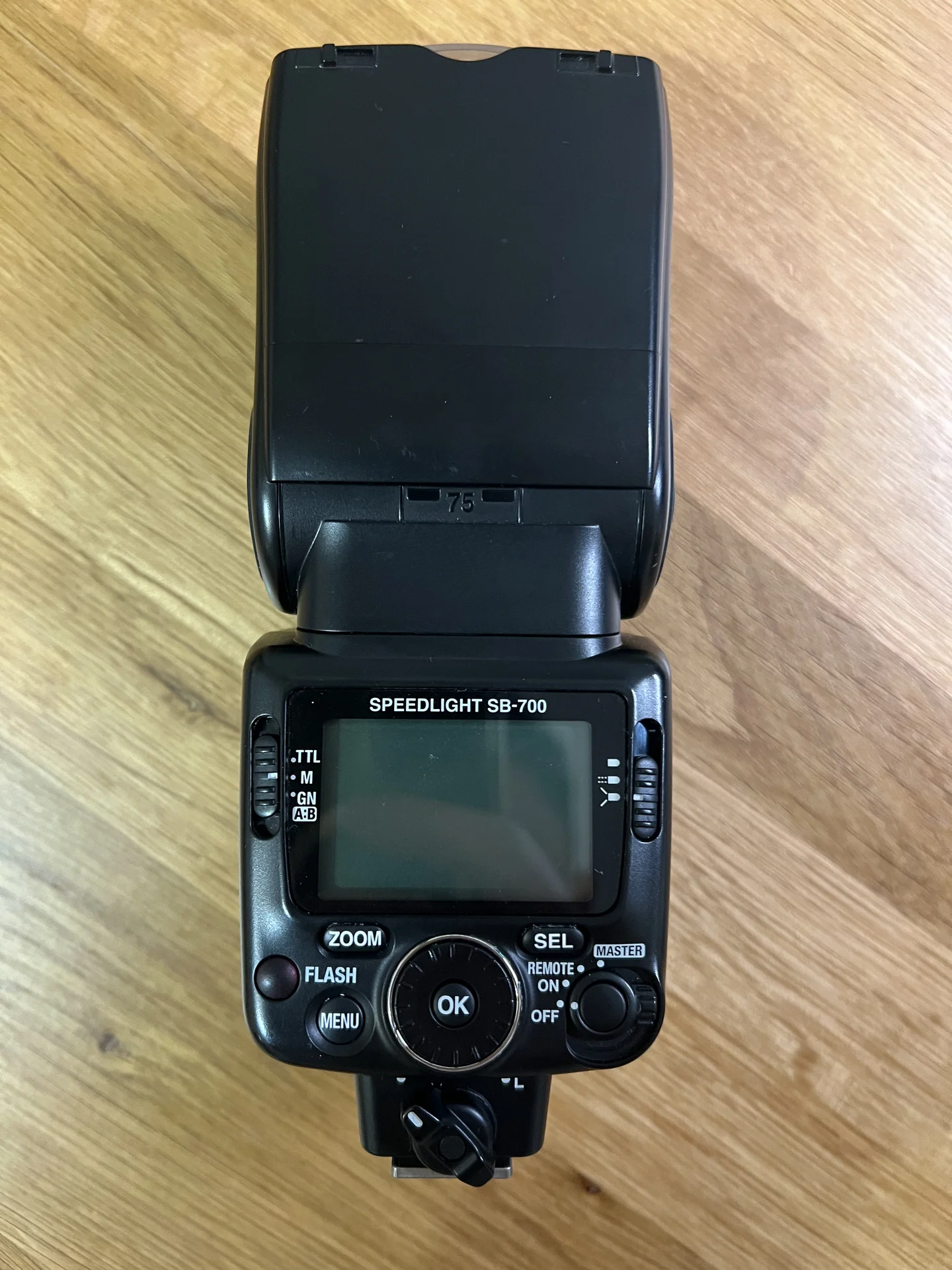 На камерная вспышка NIKON SB-700 - миниатюра 6