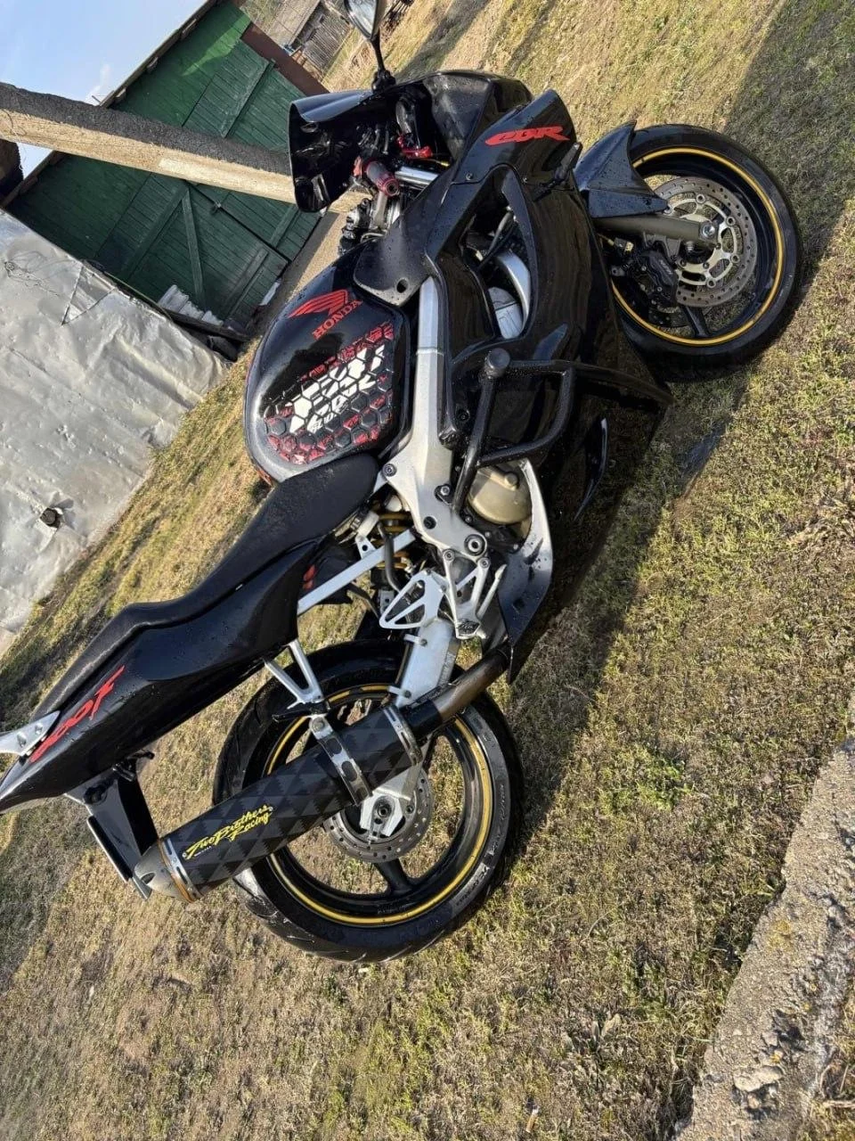 Honda CBR600f4i - миниатюра 3
