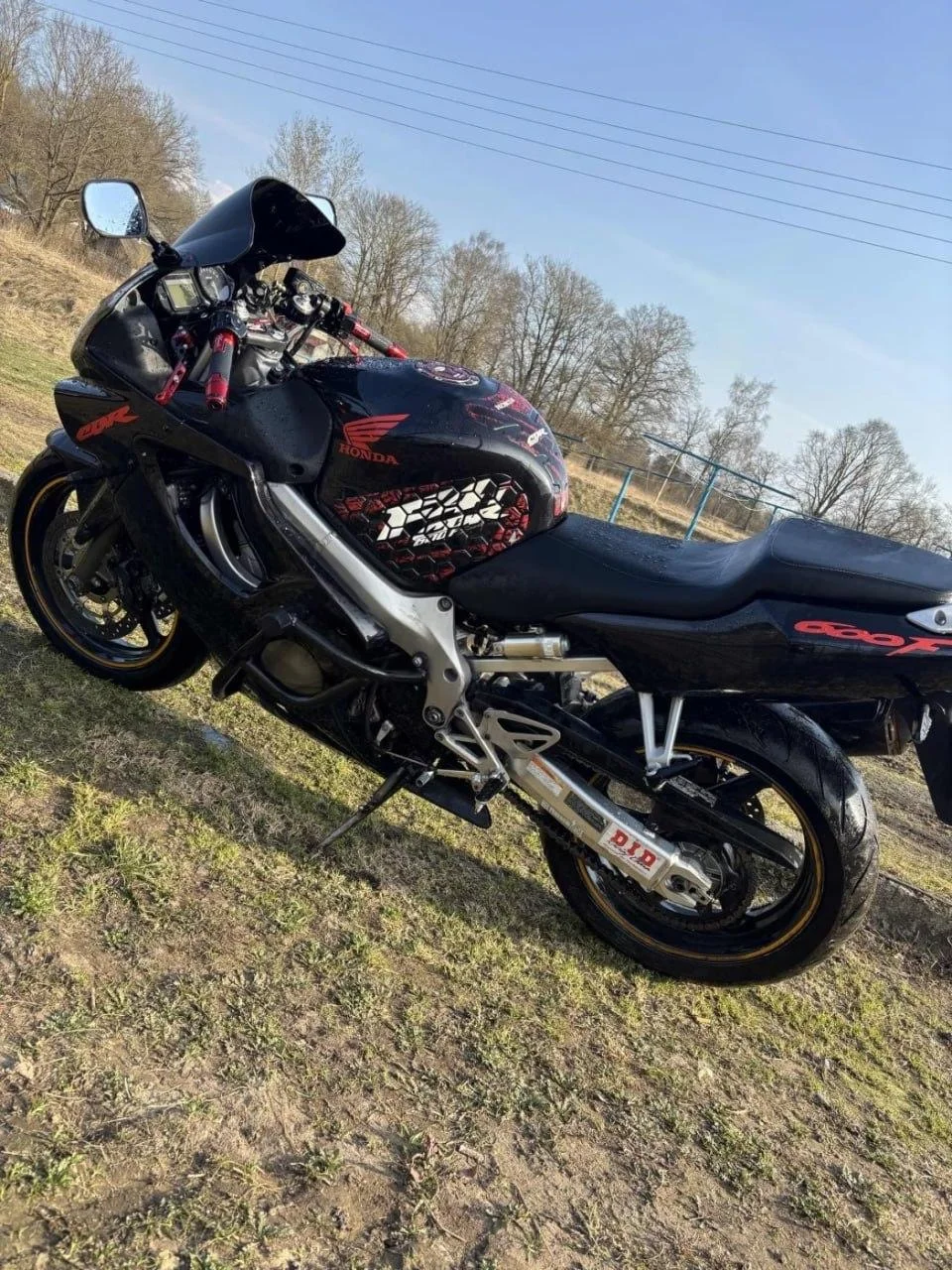 Honda CBR600f4i - миниатюра 4