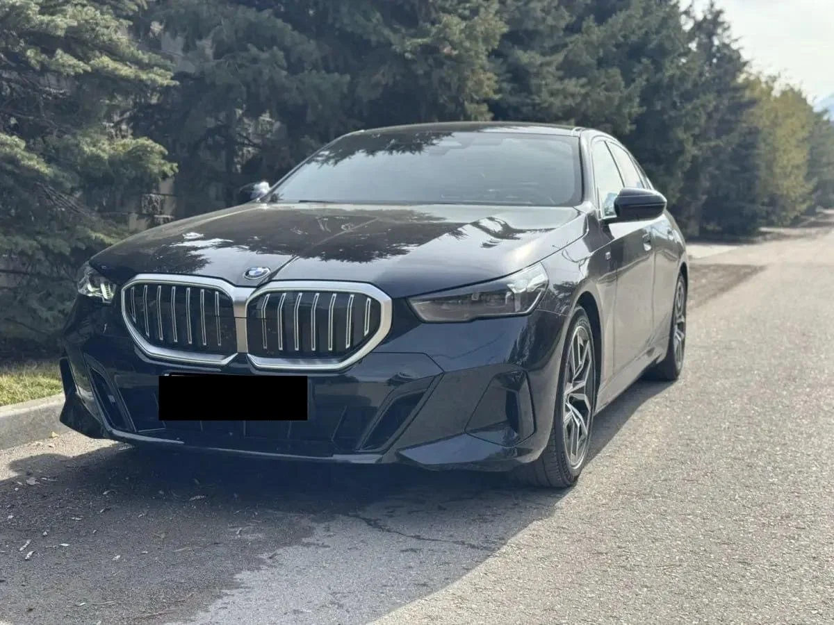 BMW 520i G60 - миниатюра 2