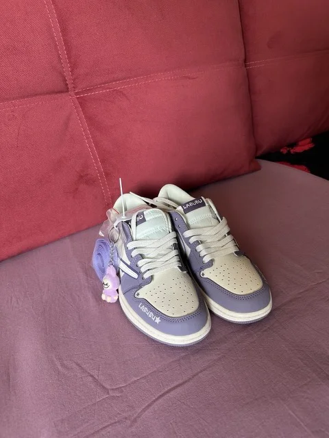 Кроссовки Nike air jordan x Labubu женские - миниатюра 2