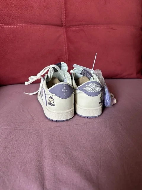 Кроссовки Nike air jordan x Labubu женские - миниатюра 4