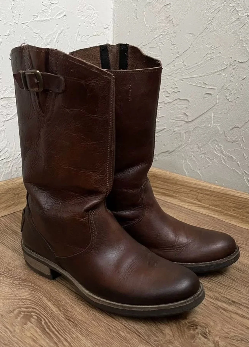 Кожаные сапоги Roxy 37р - миниатюра 2