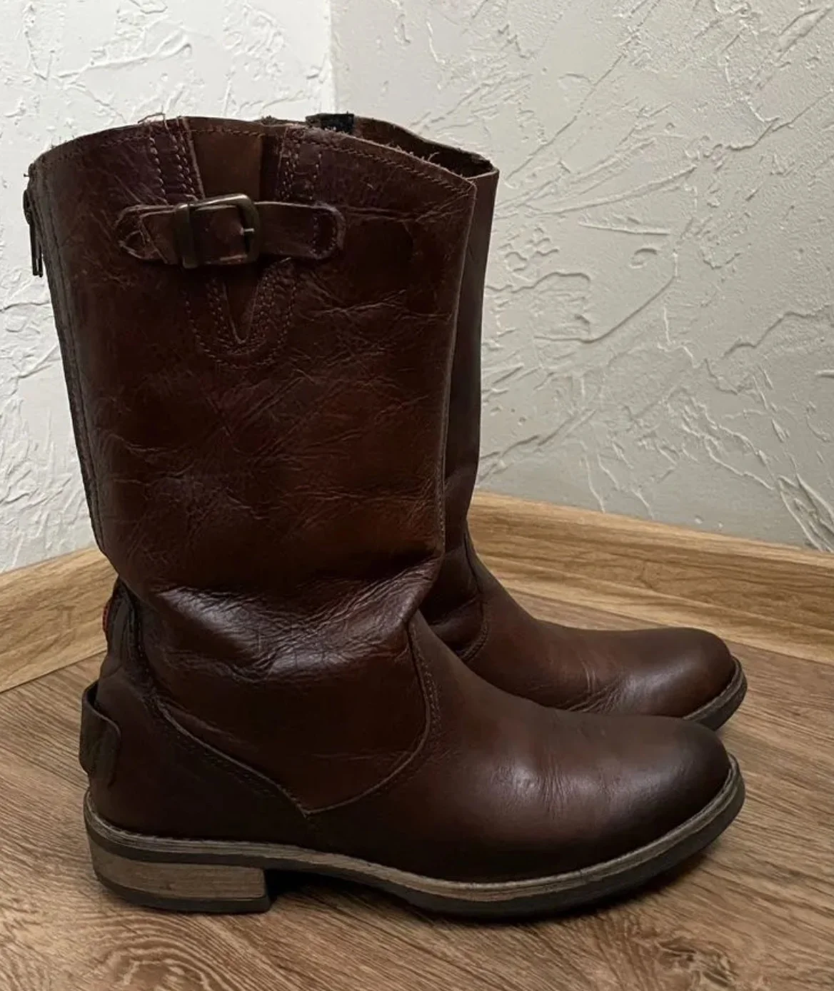 Кожаные сапоги Roxy 37р - миниатюра 5
