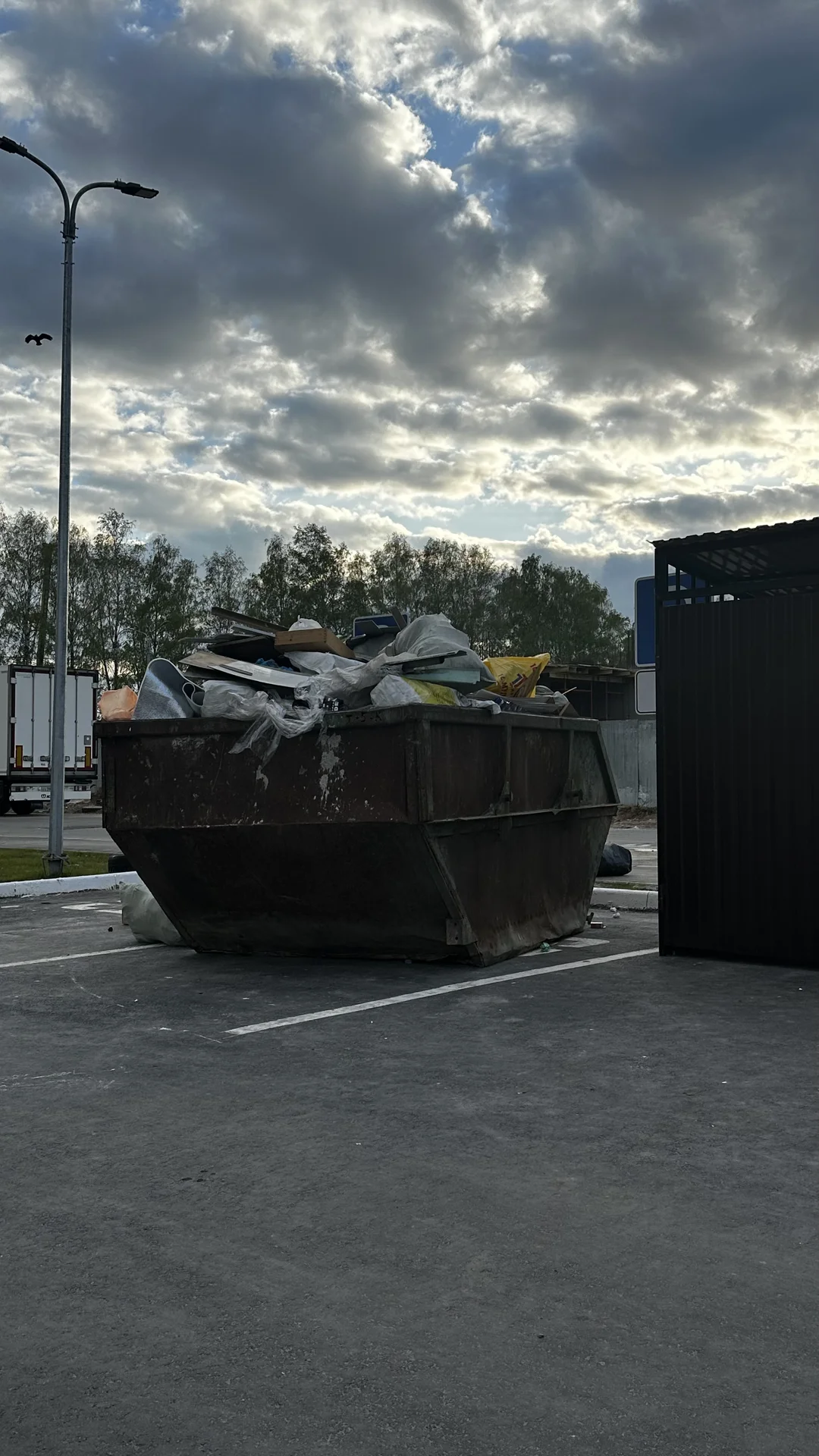 Вывоз мусора контейнером газелью самосвалом - миниатюра 11