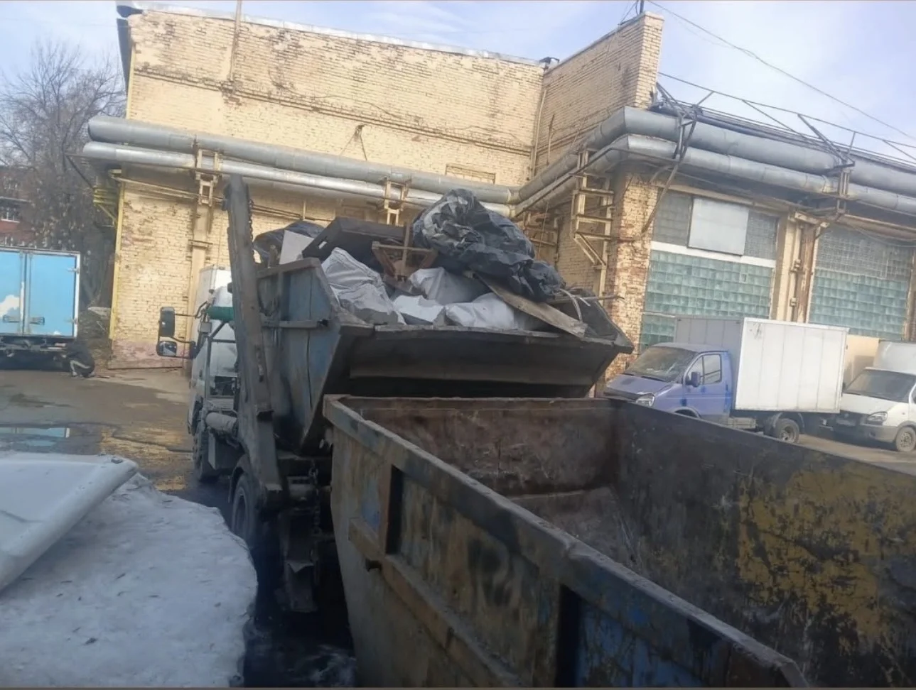 Вывоз мусора контейнером газелью самосвалом - миниатюра 5
