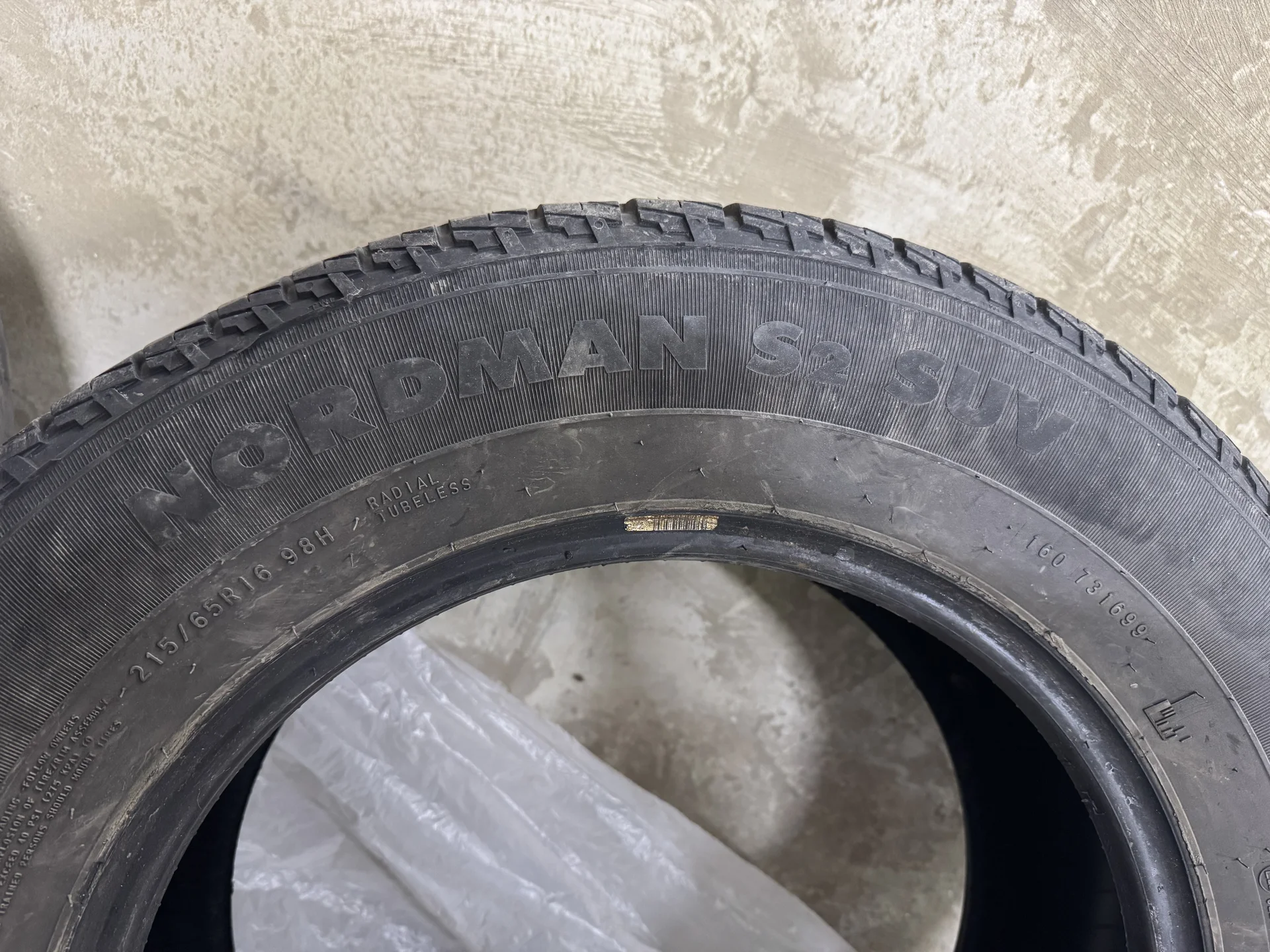 Летняя резина Ikon Nordman S2 SUV 215/65 R16 - миниатюра 2