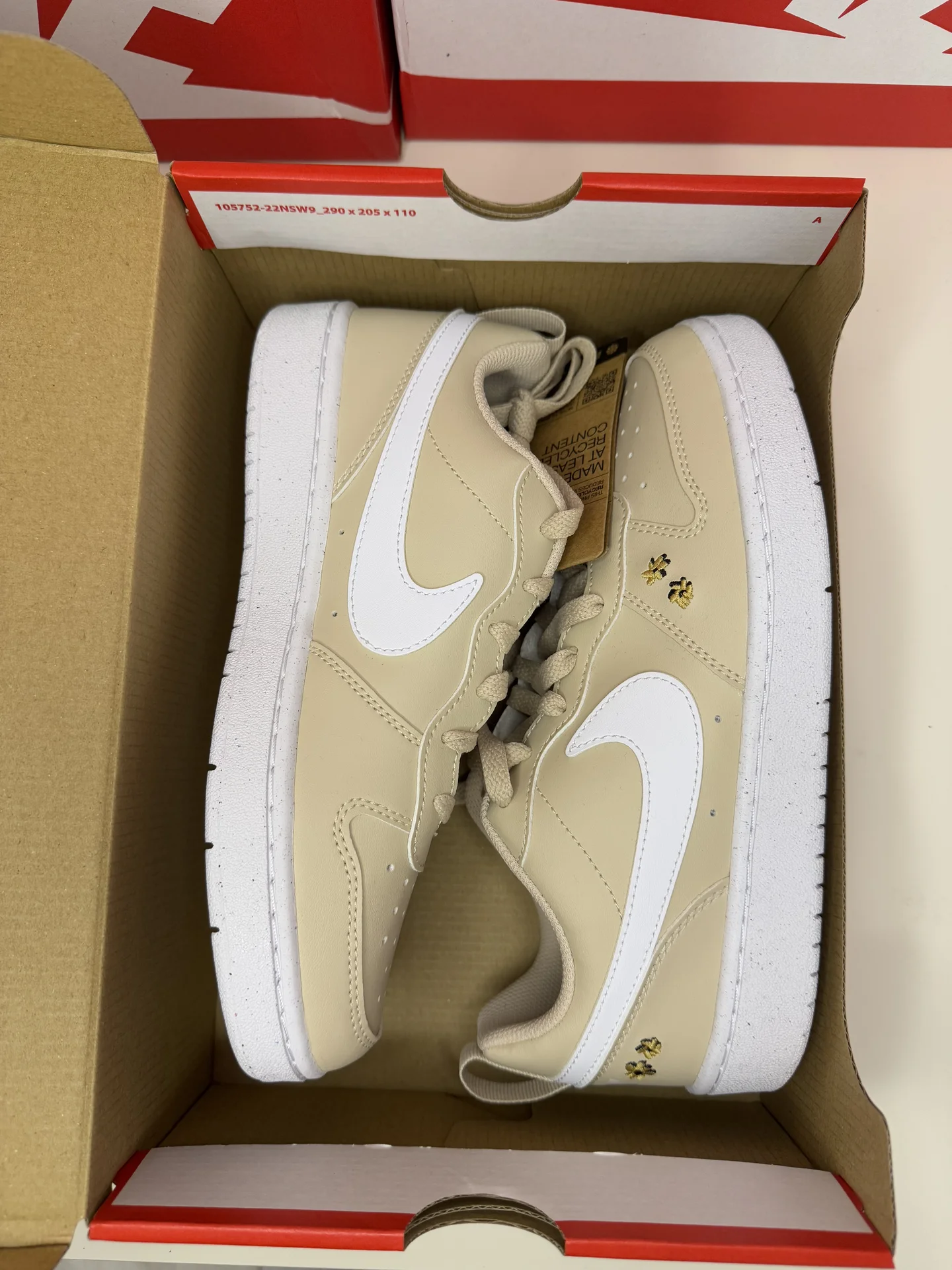 Кроссовки женские Nike court - миниатюра 2