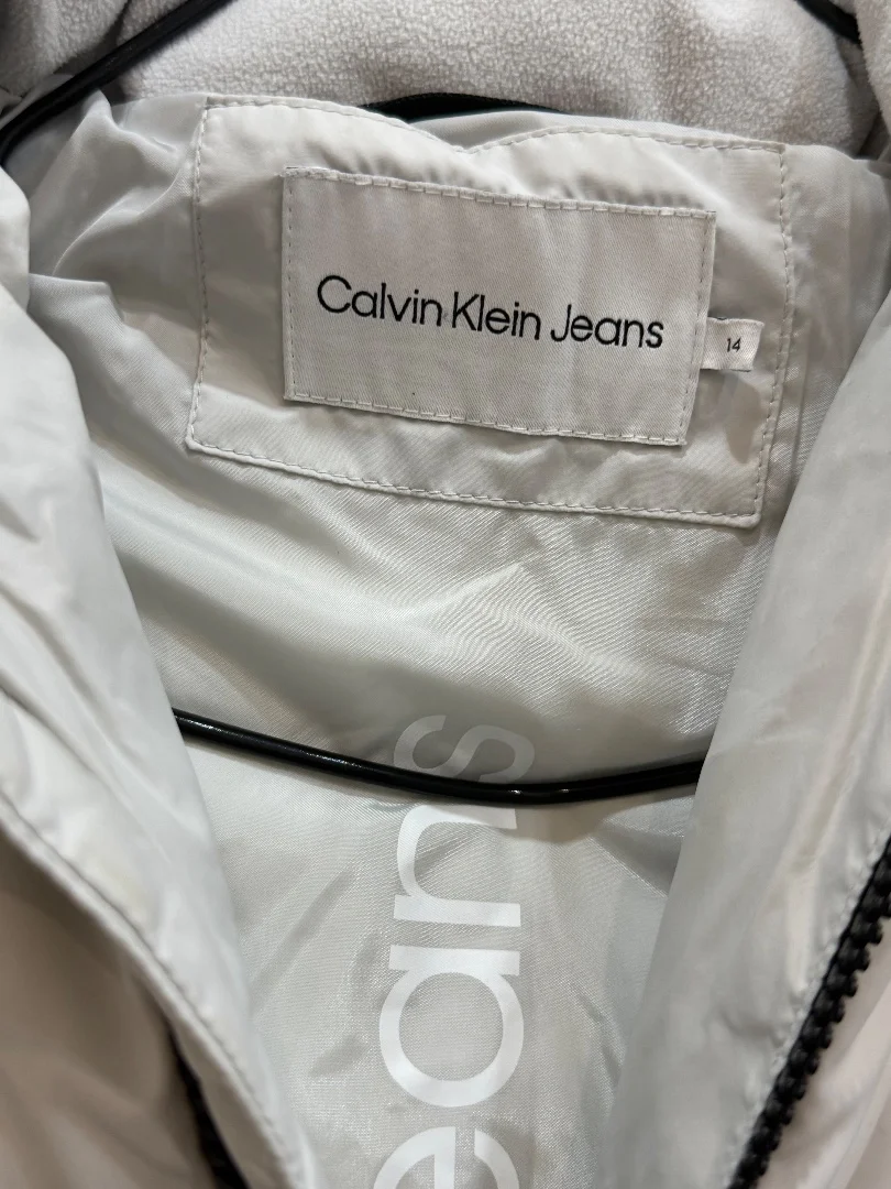 Пуховик Calvin Klein оригинальный на девочку - миниатюра 2