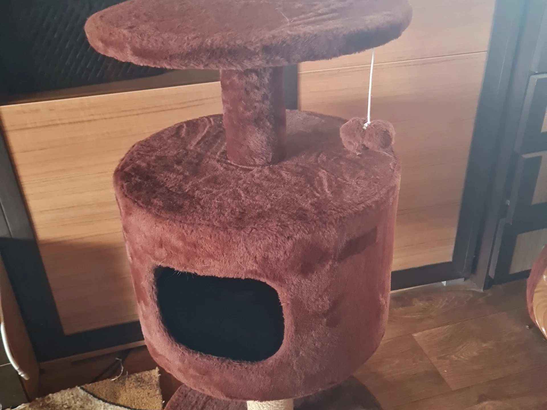 Домик для кошки с когтеточкой - миниатюра 4