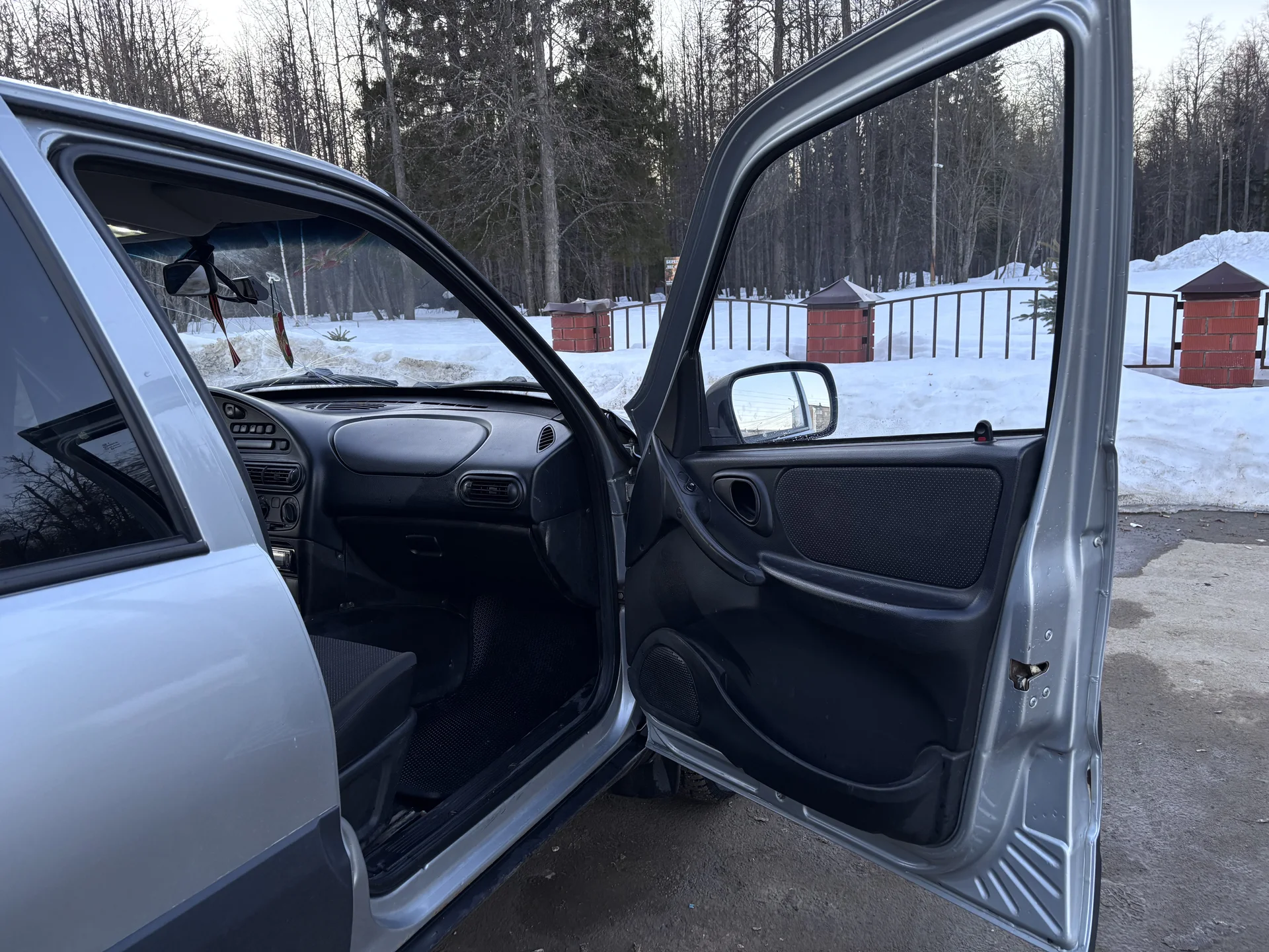 Продажа машины Chevrolet Niva 2014 года - миниатюра 6