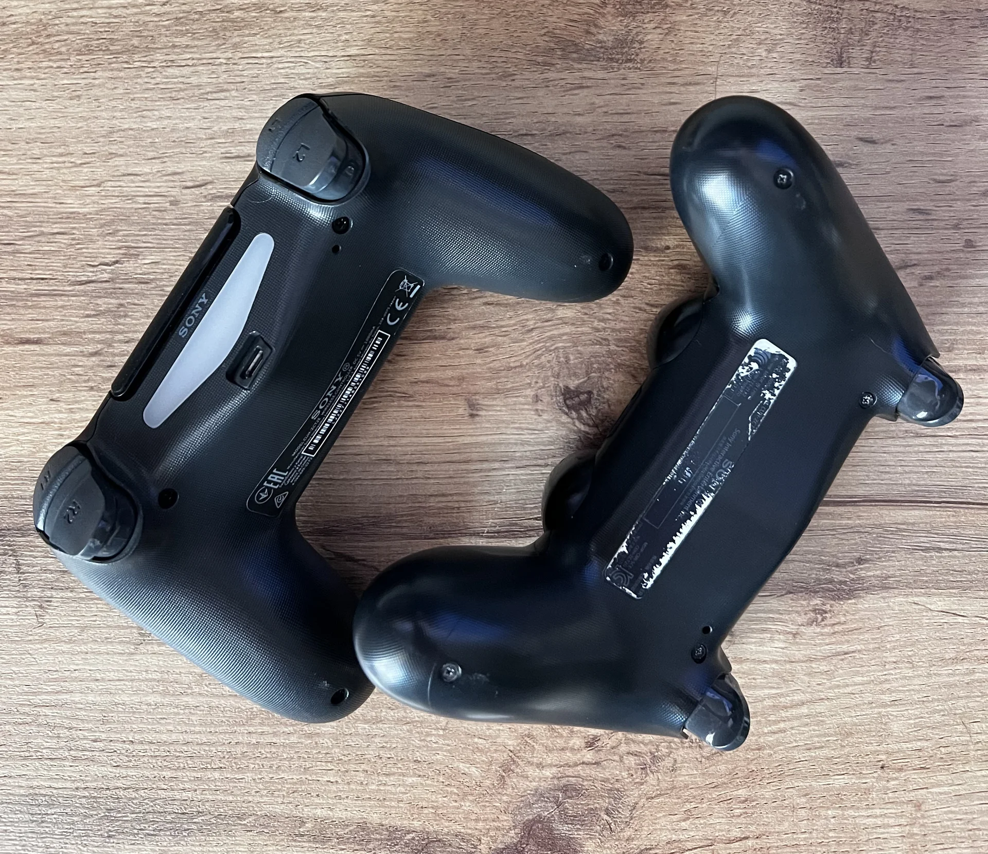 Джойстик Sony PS4 - миниатюра 2