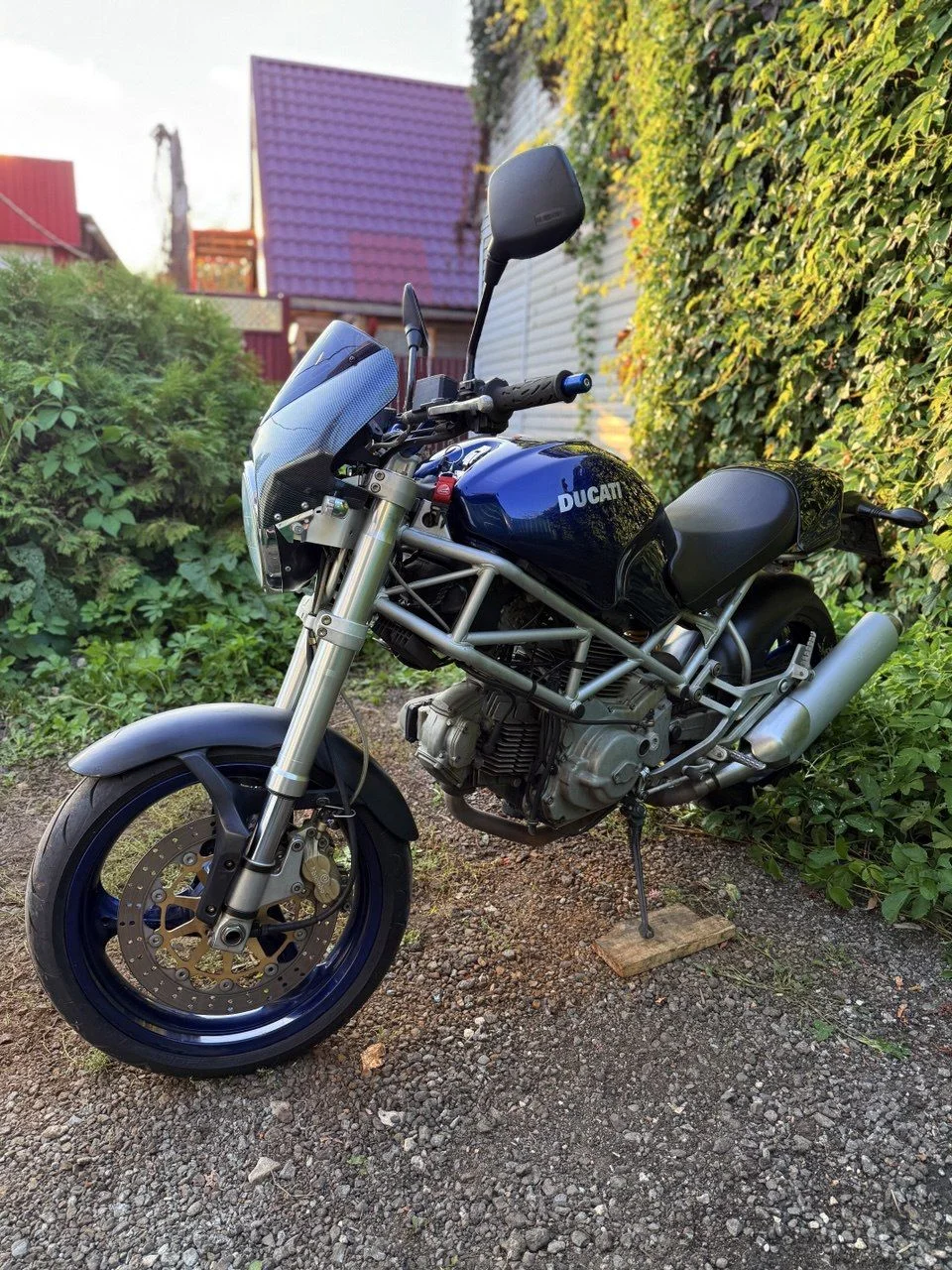 Ducati Monster M400 - изображение 1