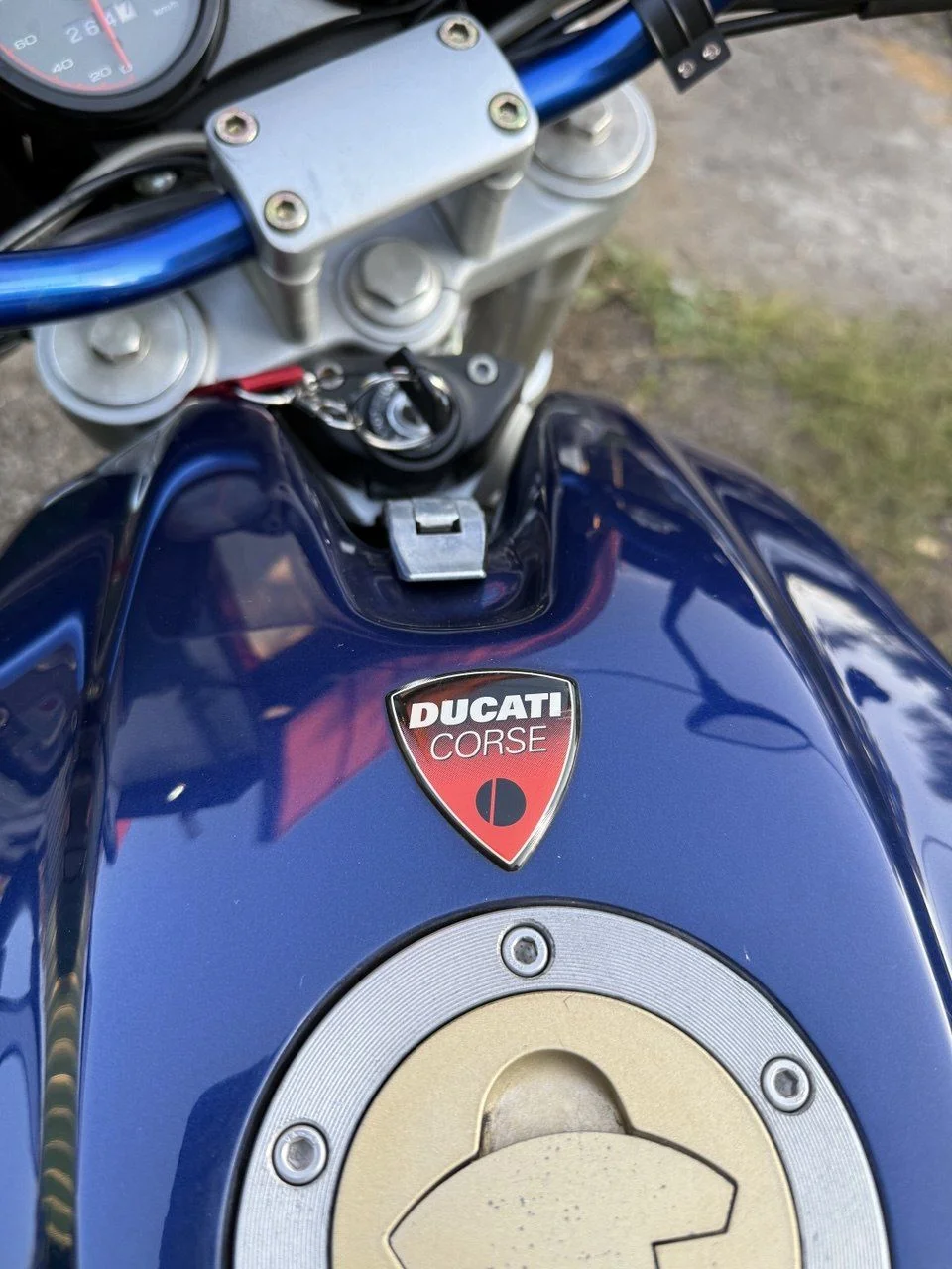 Ducati Monster M400 - миниатюра 3