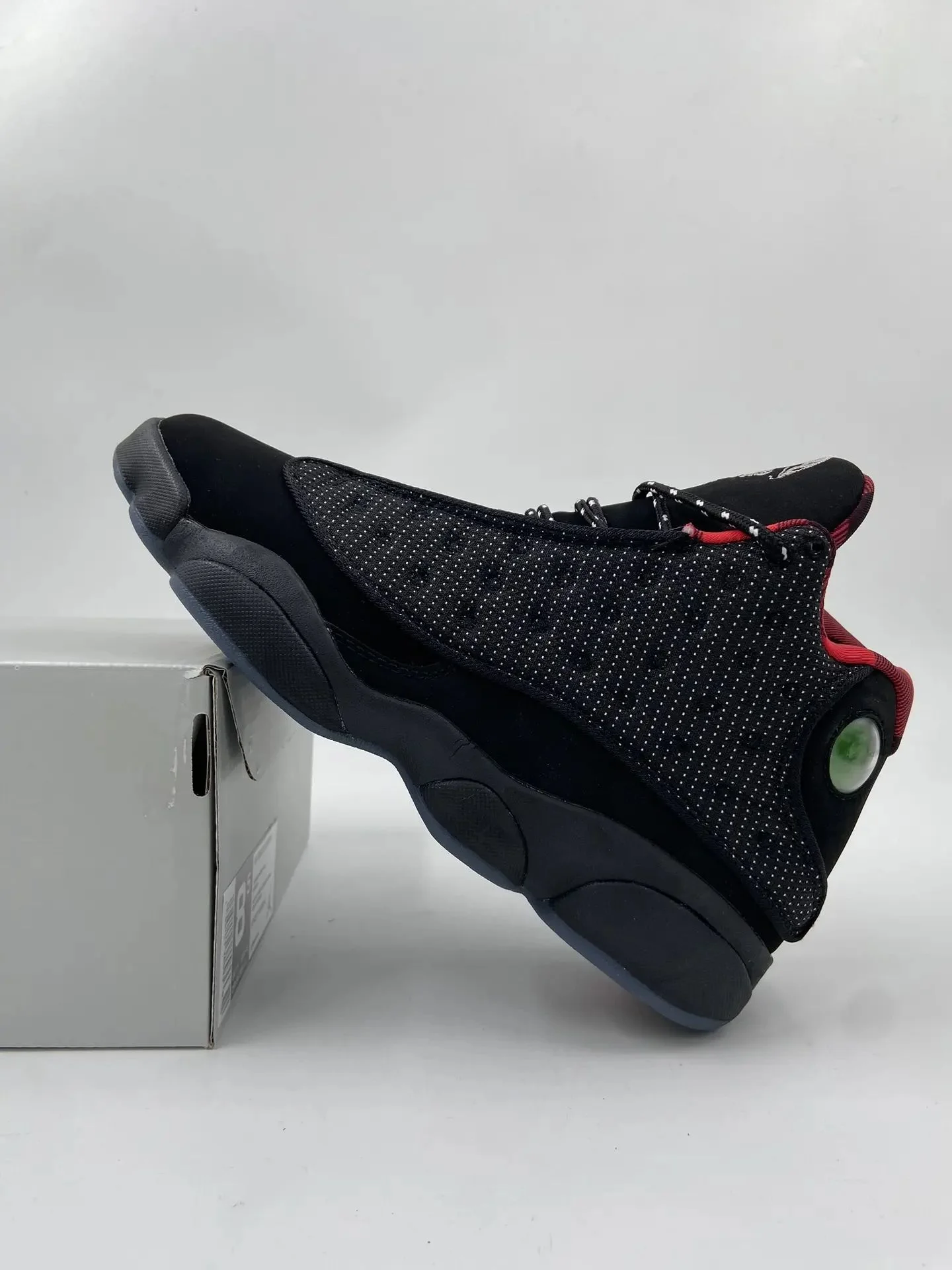 Кроссовки Jordan 12 черные, размеры 41-46 - миниатюра 3