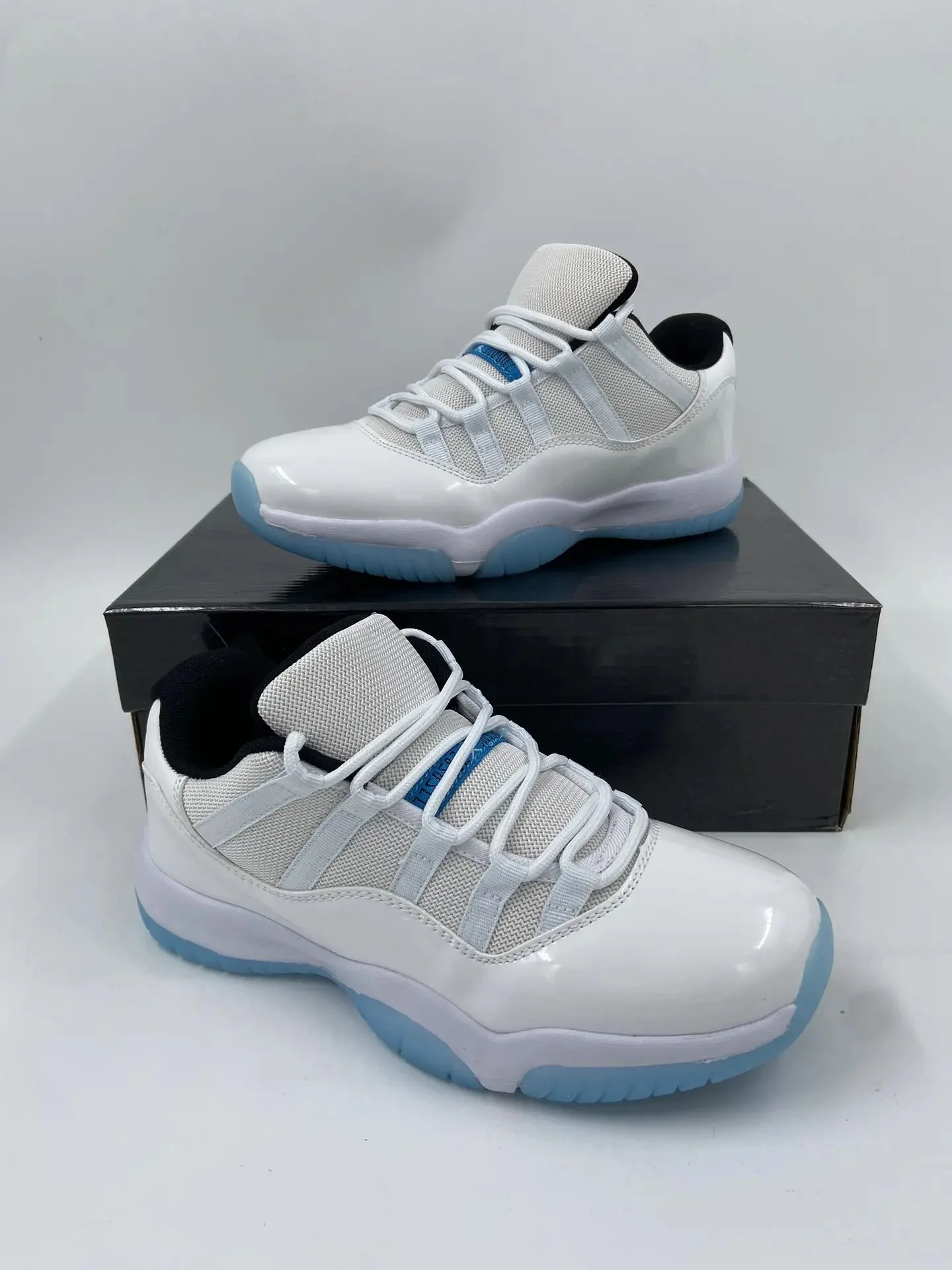 Кроссовки Jordan 11 белый размеры 37-41EUR - миниатюра 5