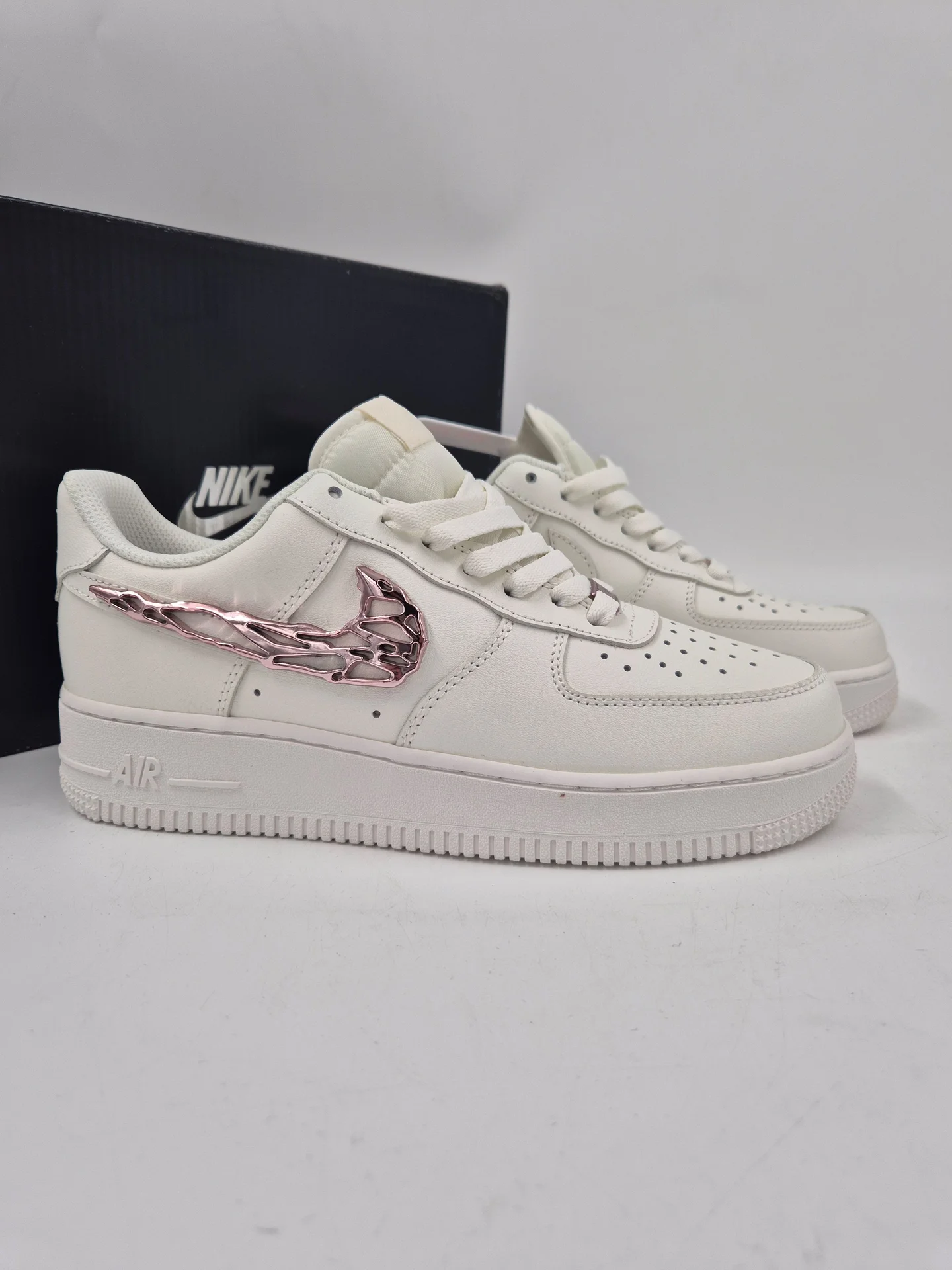 Кроссовки Nike Air Force 1 размеры 36-41 EUR - миниатюра 2