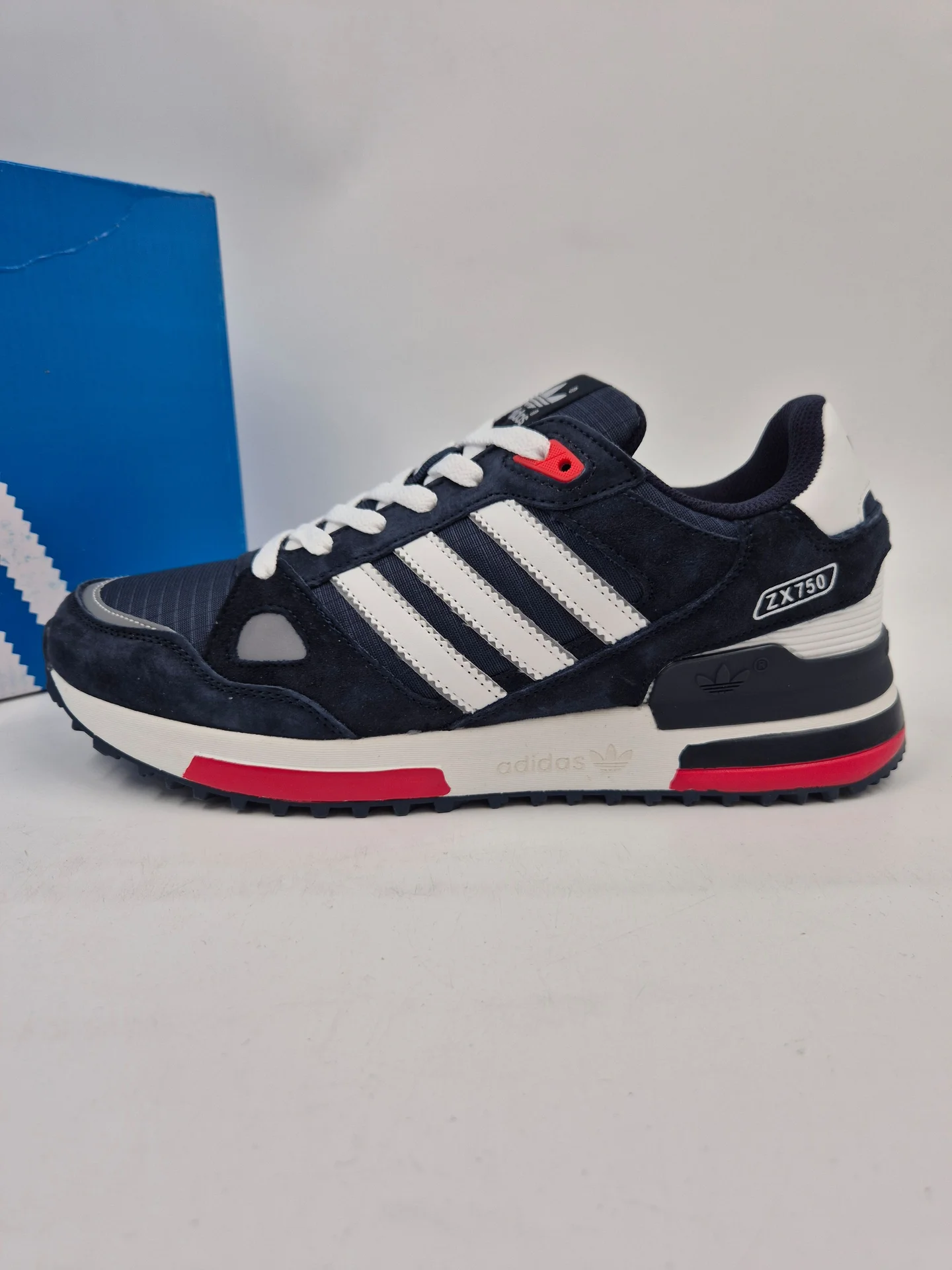 Кроссовки Adidas ZX750 размеры 41-46 EUR - миниатюра 6