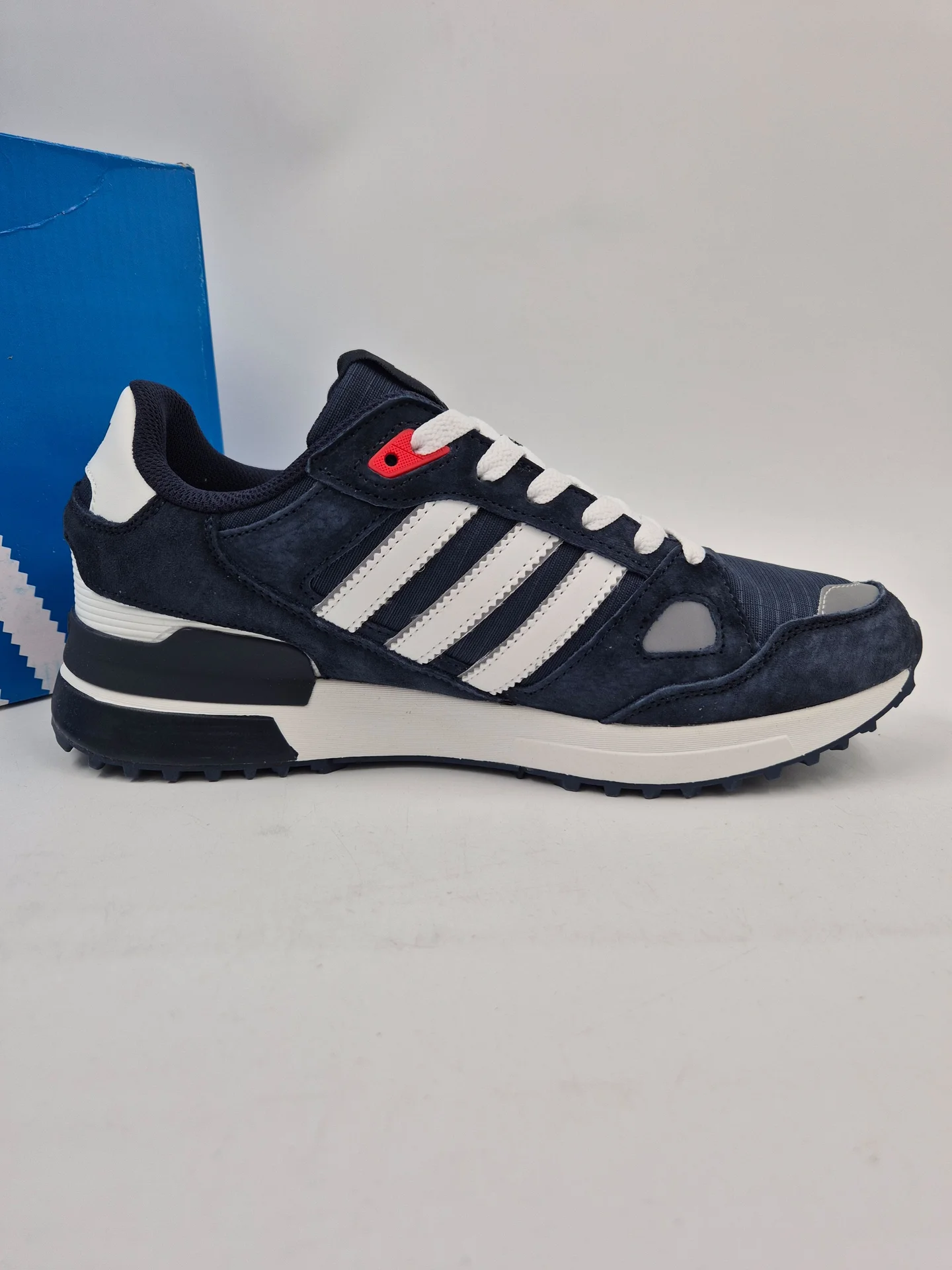 Кроссовки Adidas ZX750 размеры 41-46 EUR - миниатюра 7