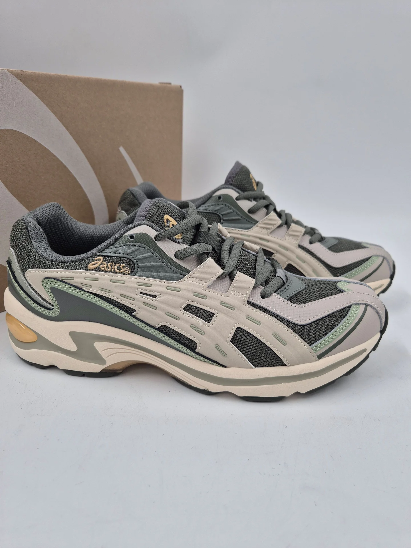Кроссовки Asics premium размеры 41-45 EUR - миниатюра 2