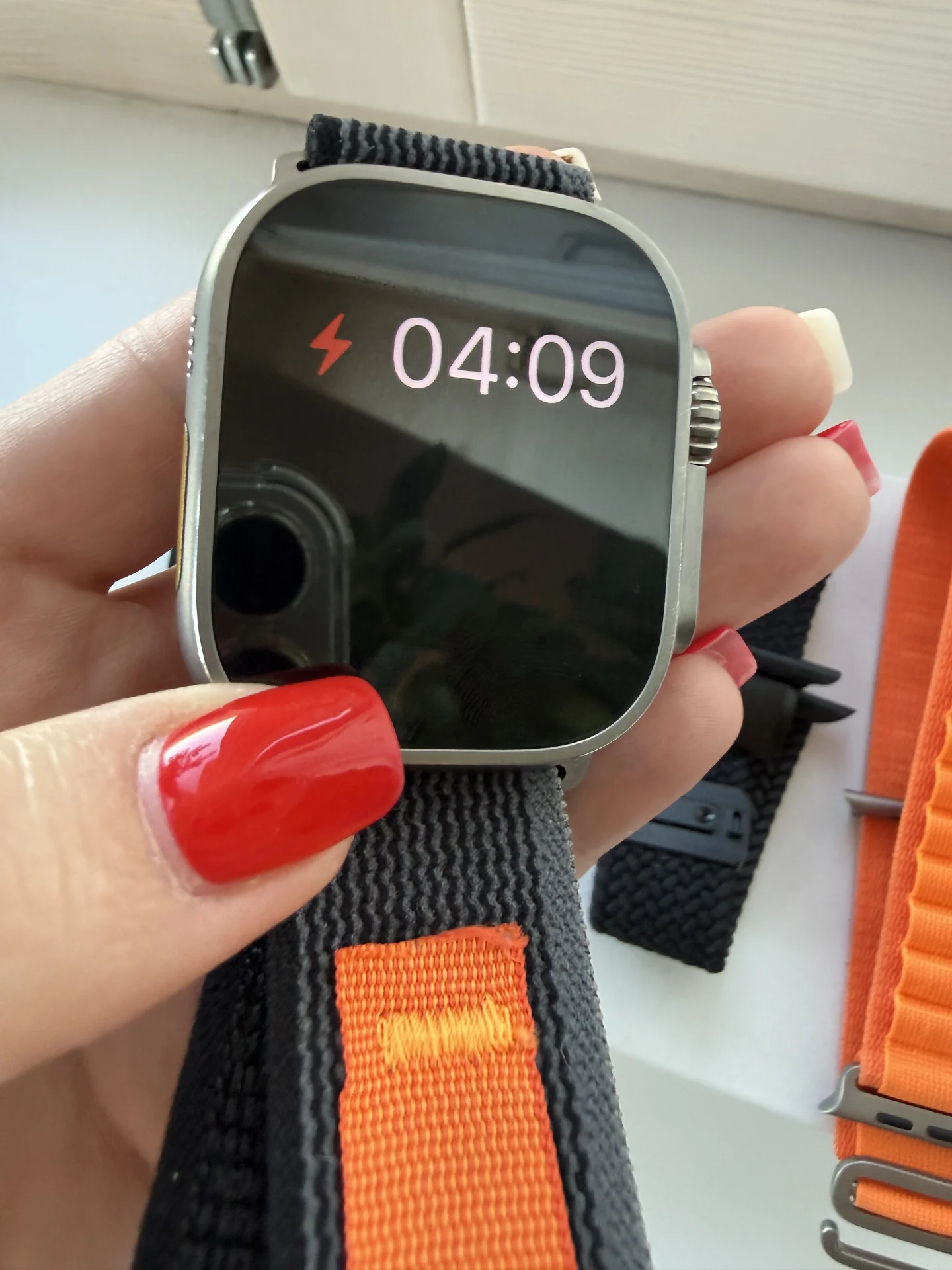 Apple Watch Ultra 2 titanium 49mm - изображение 1
