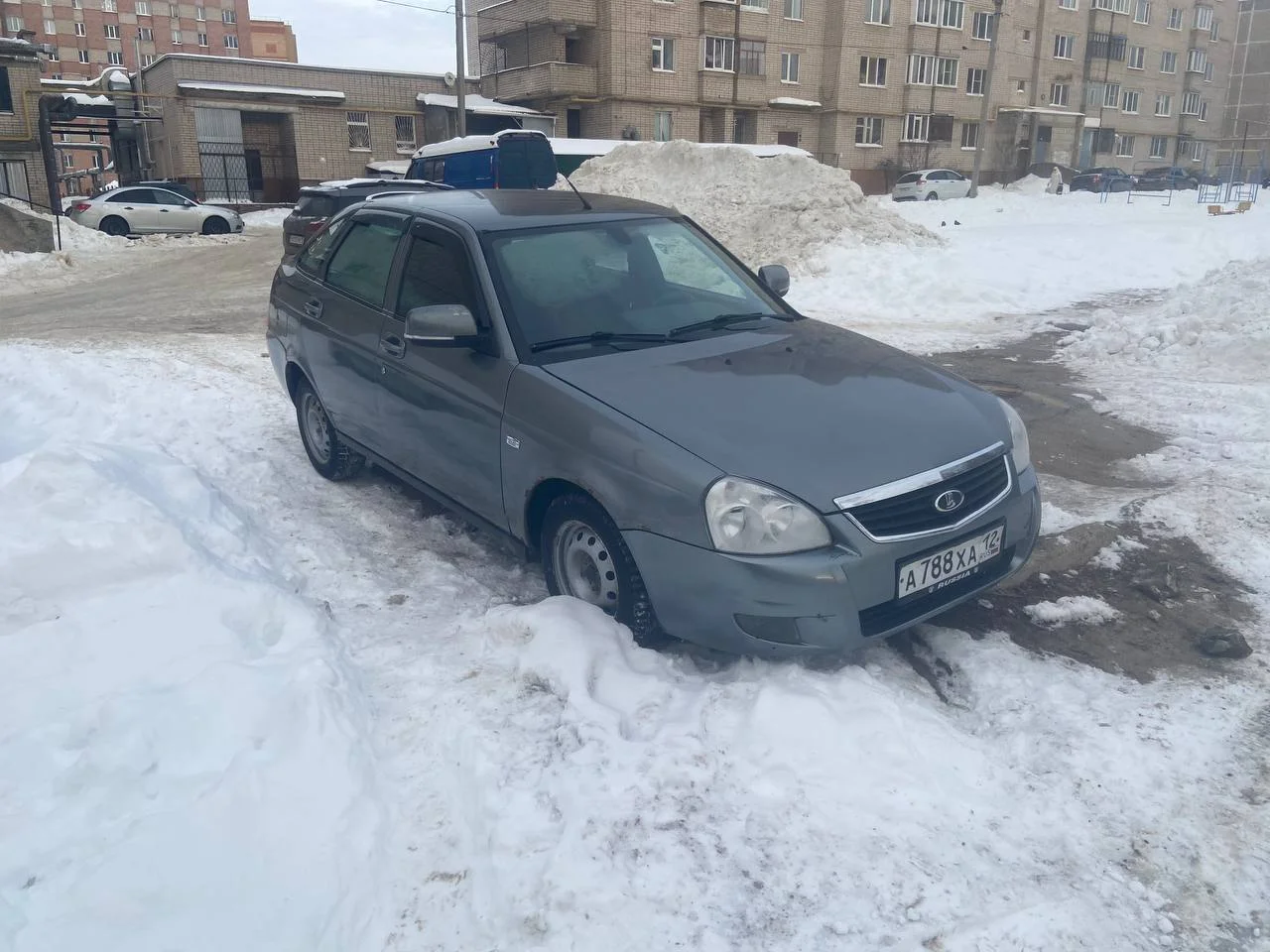 Lada Priora Люкс 2011г (Хэтчбэк) - миниатюра 3