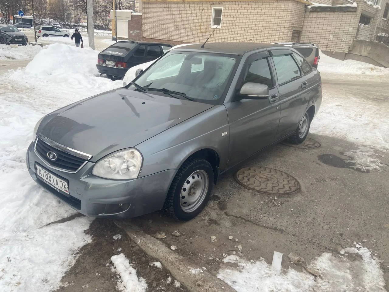 Lada Priora Люкс 2011г (Хэтчбэк) - миниатюра 11