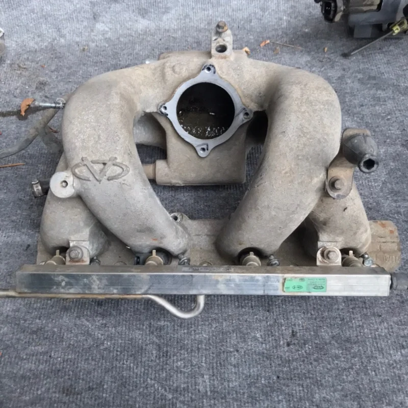 Коллектор впускной Chery Fora A21 A21 SQR484F 2007 - изображение 1