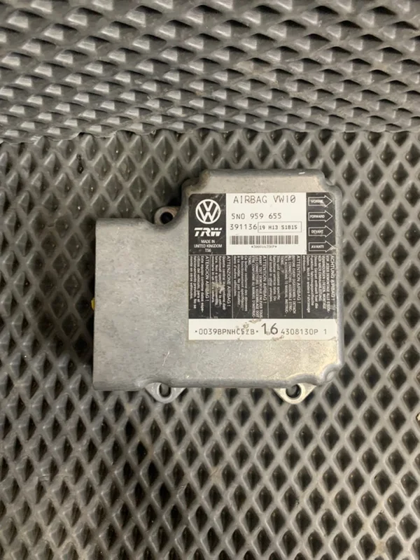 Блок управления аирбаг VOLKSWAGEN Passat B6 - изображение 1