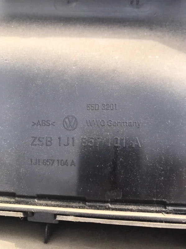 Бардачок Volkswagen GOLF IV Variant 1J5 AZD 2001 - миниатюра 5
