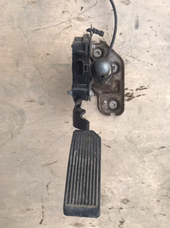 Педаль газа nissan Murano Z50 VD35DE 2005 - миниатюра 3