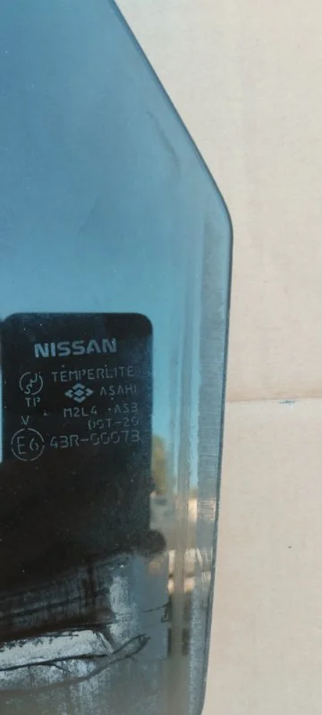 Стекло заднее правое nissan Murano Z50 VD35DE 2005 - миниатюра 2