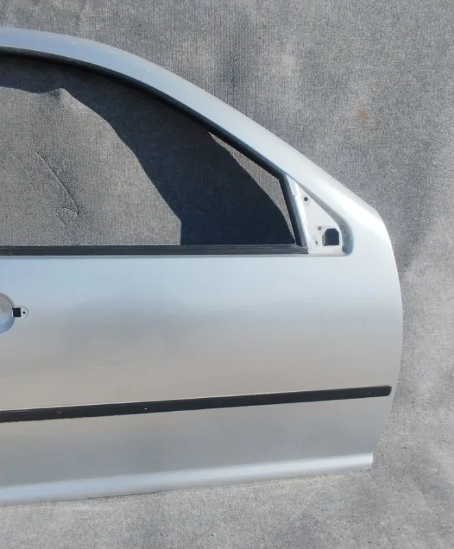 Дверь передняя правая Volkswagen GOLF IV Variant - миниатюра 2