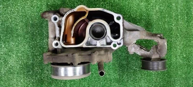 Кронштейн генератора Honda Accord CU K24Z3 2009 - миниатюра 2