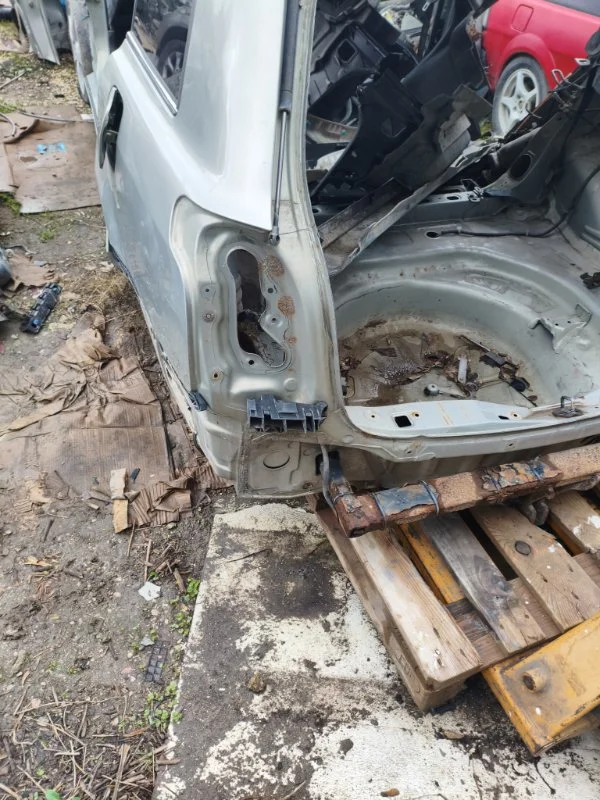 Задняя часть кузова УНИВЕРСАЛ TOYOTA avensis T250 - миниатюра 7