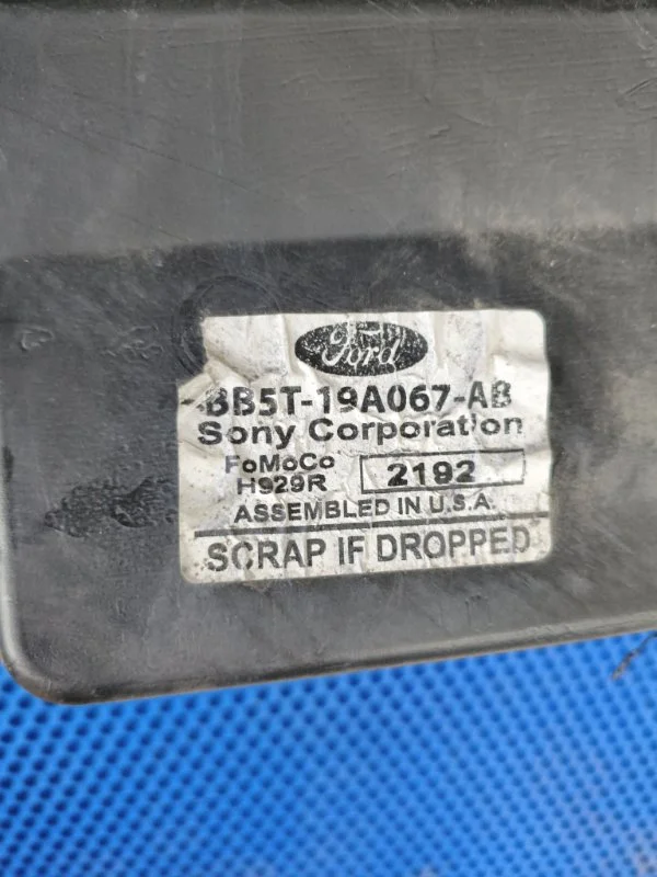 Сабвуфер Ford Explorer U502 DS344AA 2013 - миниатюра 2