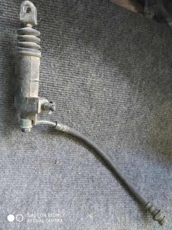 Главный цилиндр сцепления Hyundai Solaris 1.4 2015 - миниатюра 2