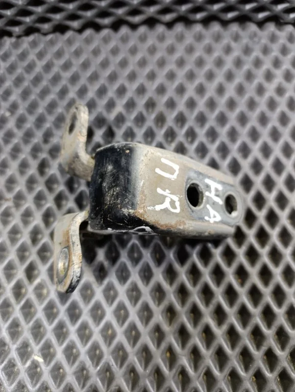 Петля двери передняя правая Honda Accord CU K24Z3 - миниатюра 4