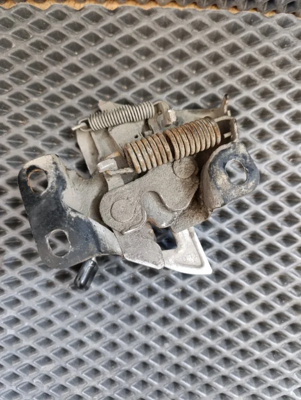 Замок капота Honda Accord CU K24Z3 2009 - миниатюра 4