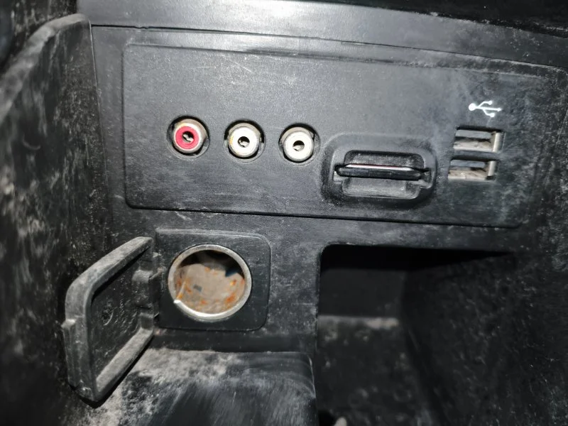 Адаптер USB Ford Explorer U502 DS344AA 2013 - миниатюра 2