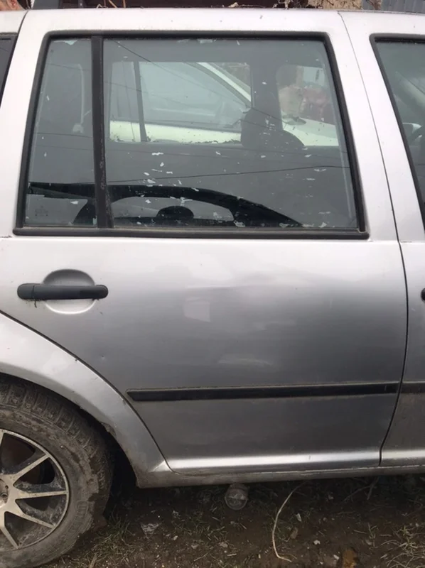 Дверь задняя правая Volkswagen GOLF IV Variant 1J5 - изображение 1
