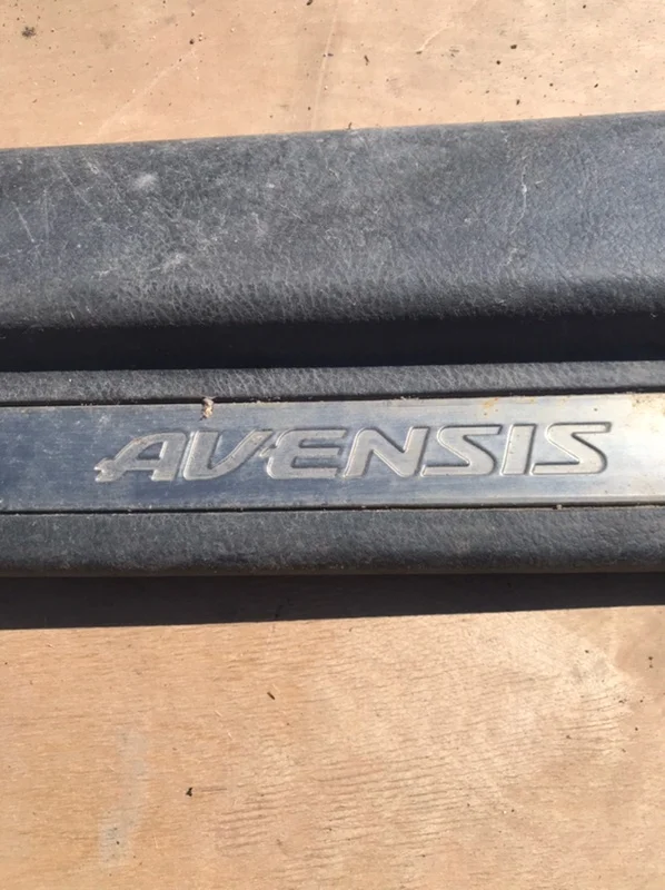 Накладка на порог TOYOTA Avensis Т 250 1.8 2005 - миниатюра 2