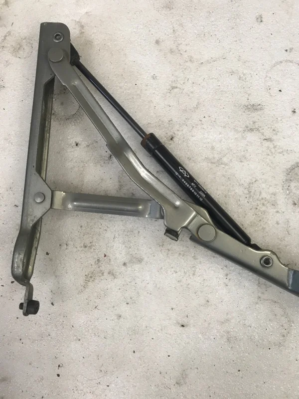 Петля багажника Chery M11 1.6 2013 - миниатюра 3