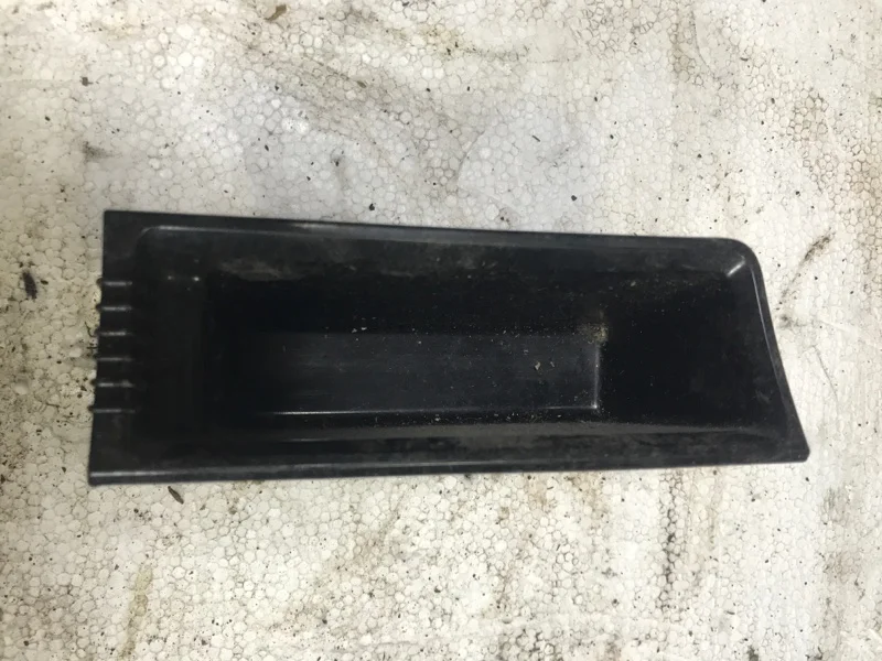 Пепельница VOLKSWAGEN Passat B6 2.0 - миниатюра 2