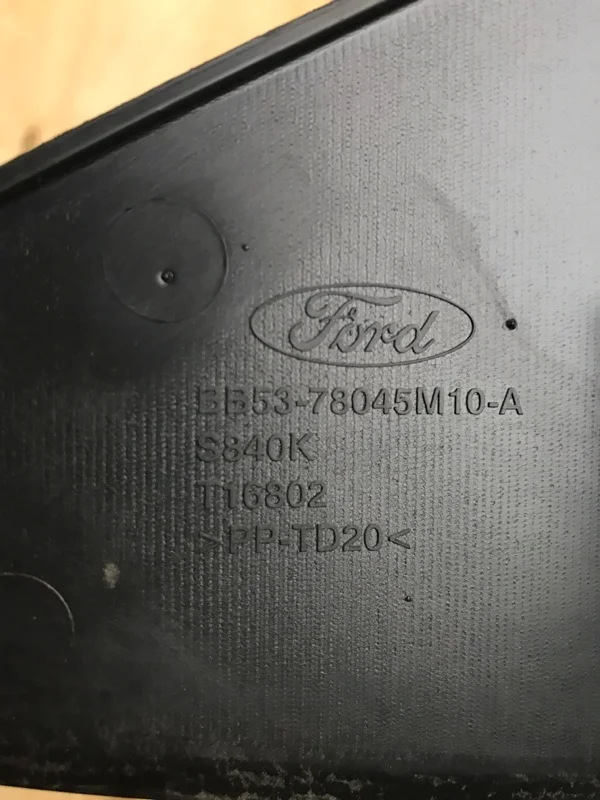 Накладки прочие Ford Explorer U502 DS344AA 2013 - миниатюра 3