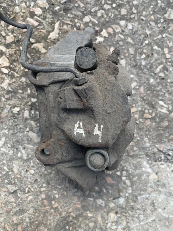 Суппорт передний правый Audi A4 B5 1.9TD 1996 - миниатюра 3