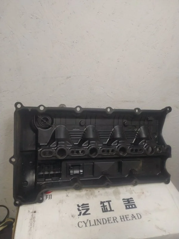 Крышка клапанов Mitsubishi Delica 4N14 2019 - миниатюра 2