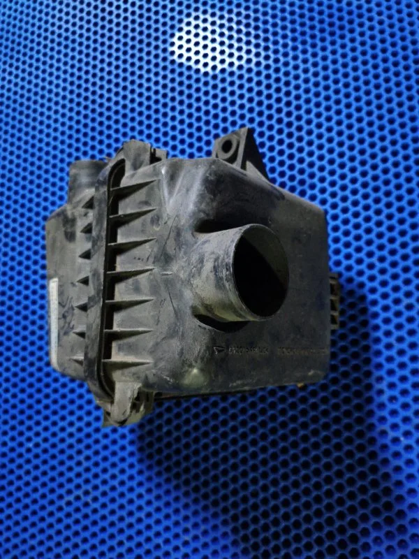 Корпус воздушного фильтра toyota duet M100A EJ - миниатюра 7
