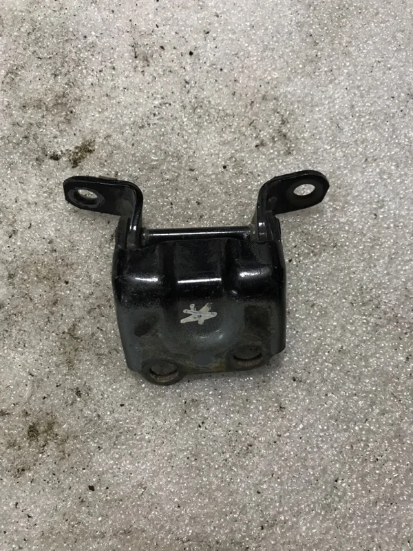 Петля двери Subaru Legacy В13 2.0 2006 - миниатюра 2