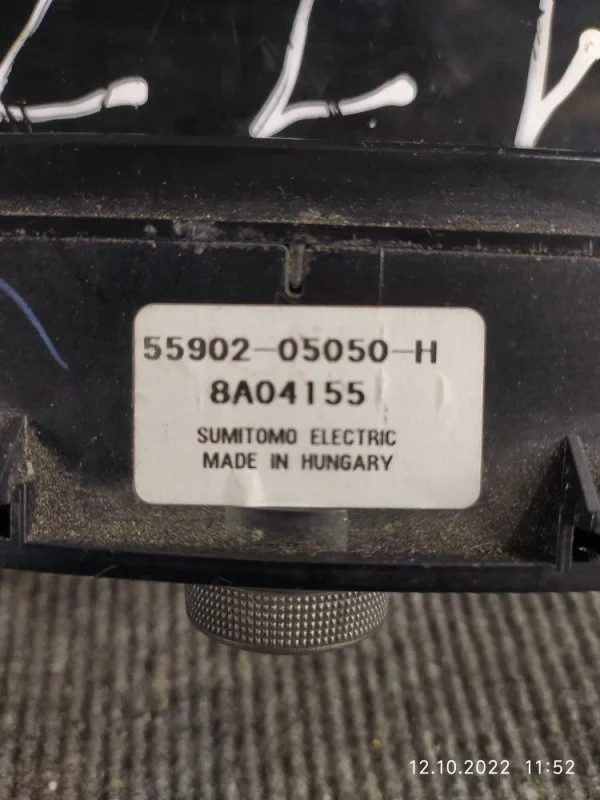 Блок управления климат-контролем Toyota Avensis - миниатюра 4